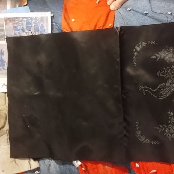 Rare Vintage Peacock Floral Garden 100% Rayon Pillow Stamped for Embroidery - Picture 3 of 6